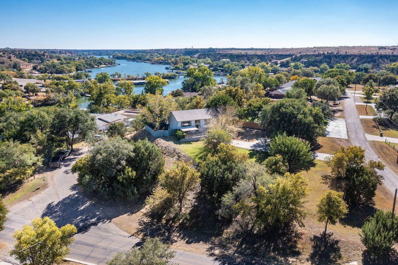 101 Mathis Drive - Photo 1