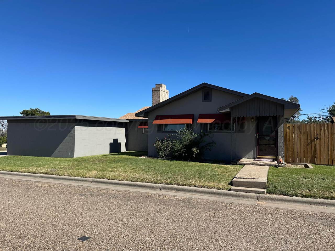 1021 Jackson Street - Photo 1