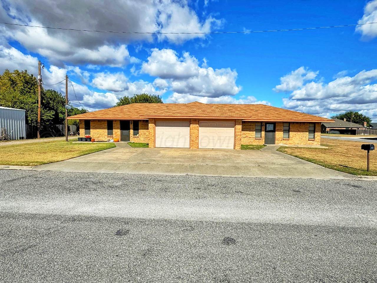  Address Not Published - Photo 1