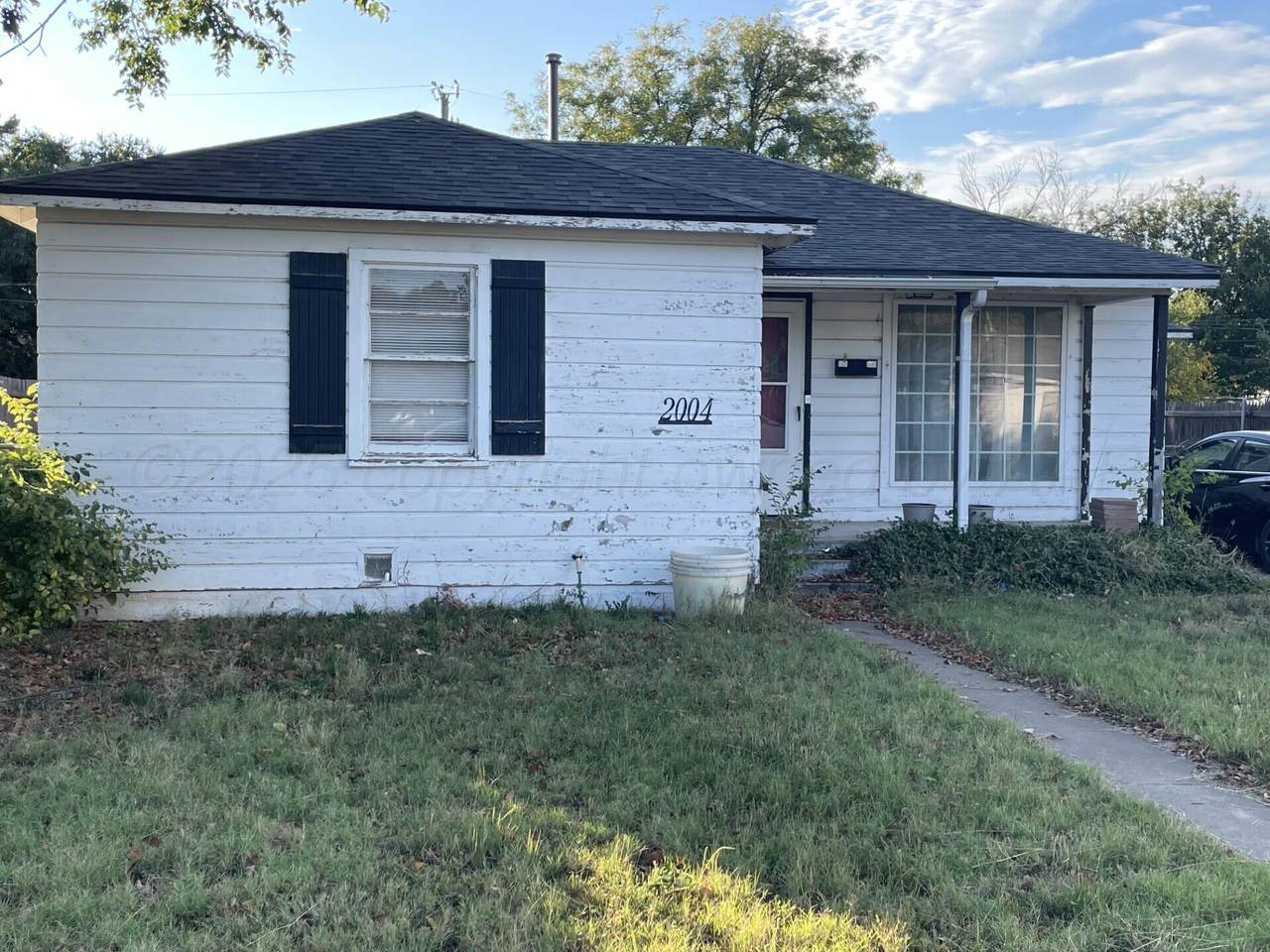 2004 Monroe Street - Photo 1