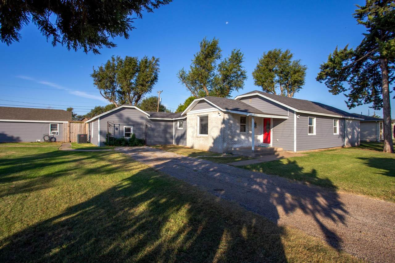 1105 Main Street - Photo 1