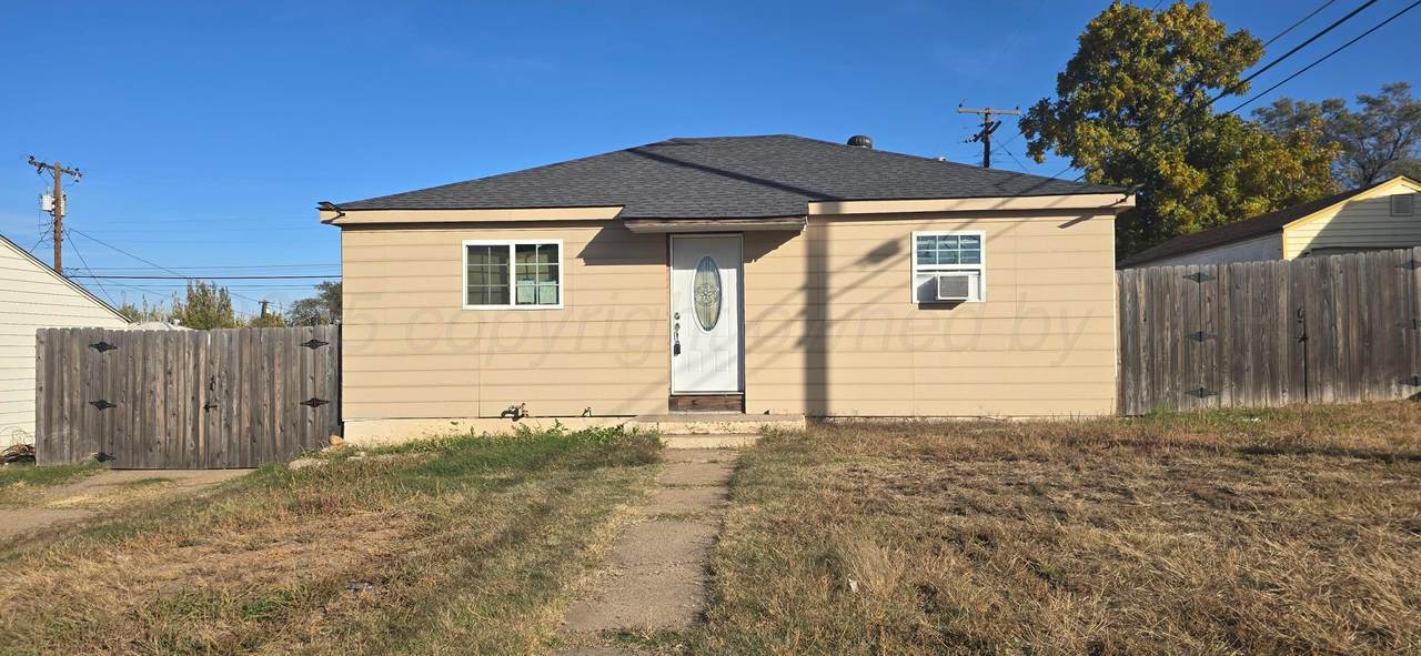 904 Elmore Street - Photo 1