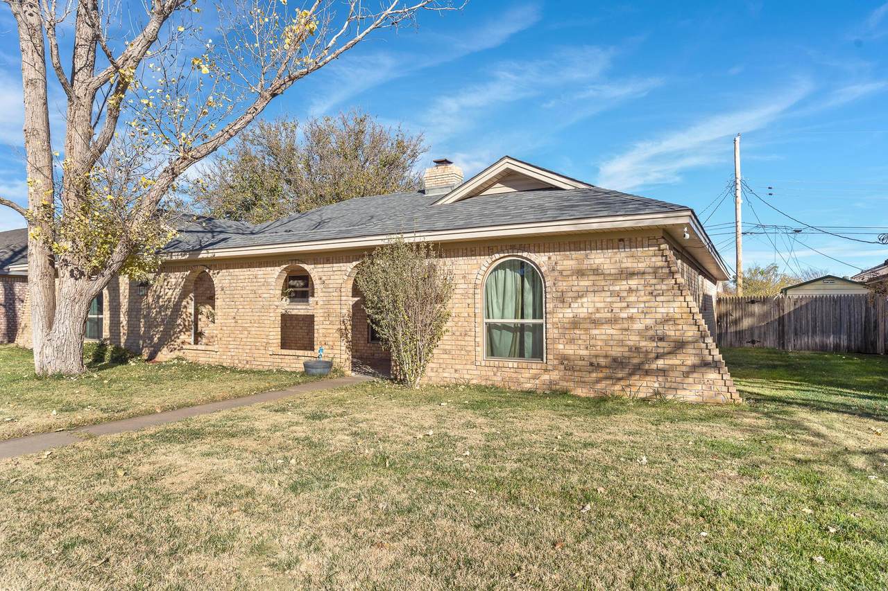 1027 Santa Fe Trail - Photo 1