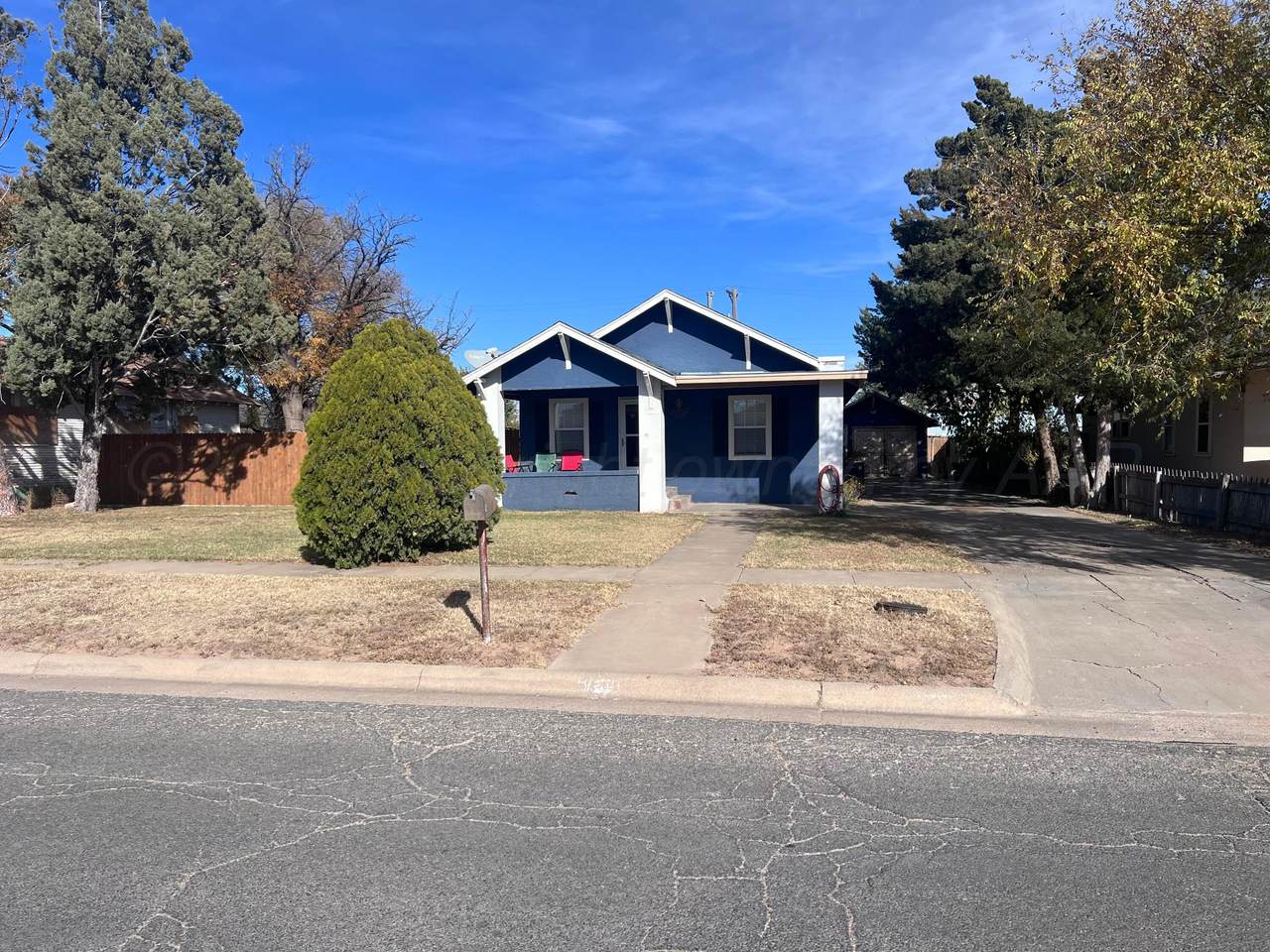 204 Lawton Avenue - Photo 1