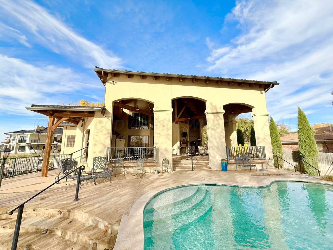 516 Shore Drive - Photo 1