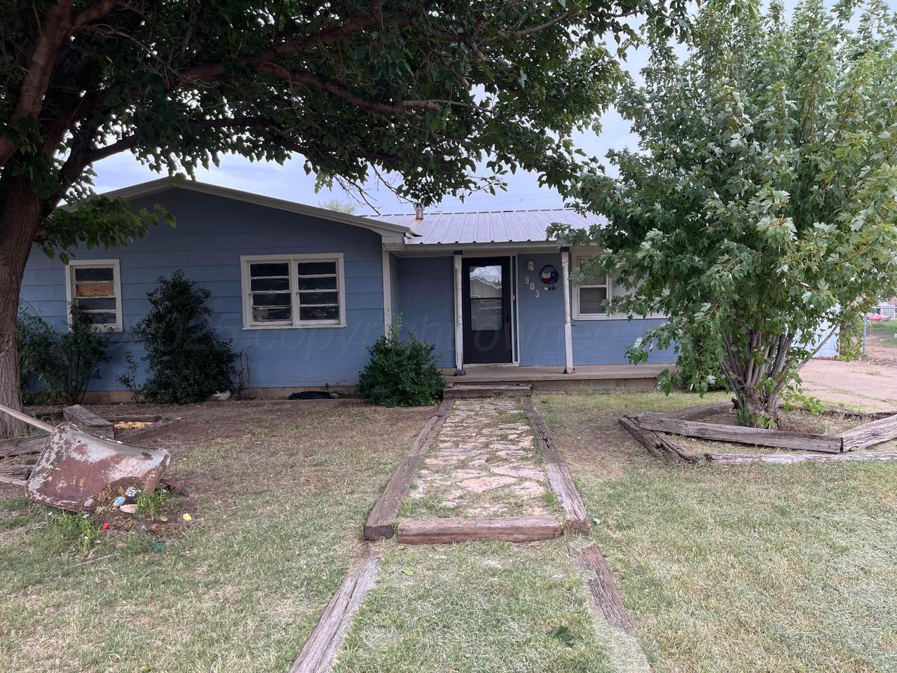 903 Ridgeland Avenue - Photo 1