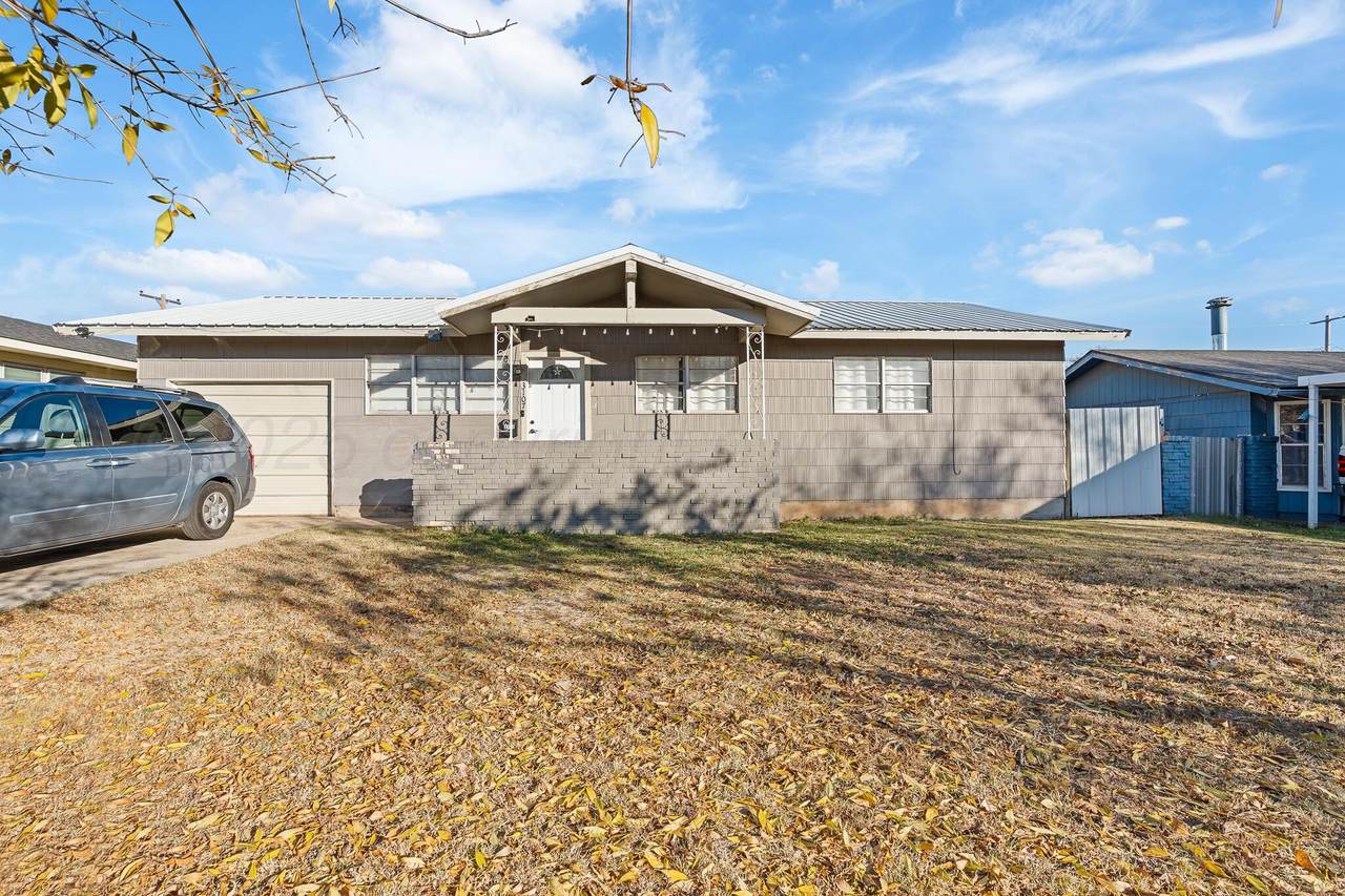 3107 Apache Street - Photo 1