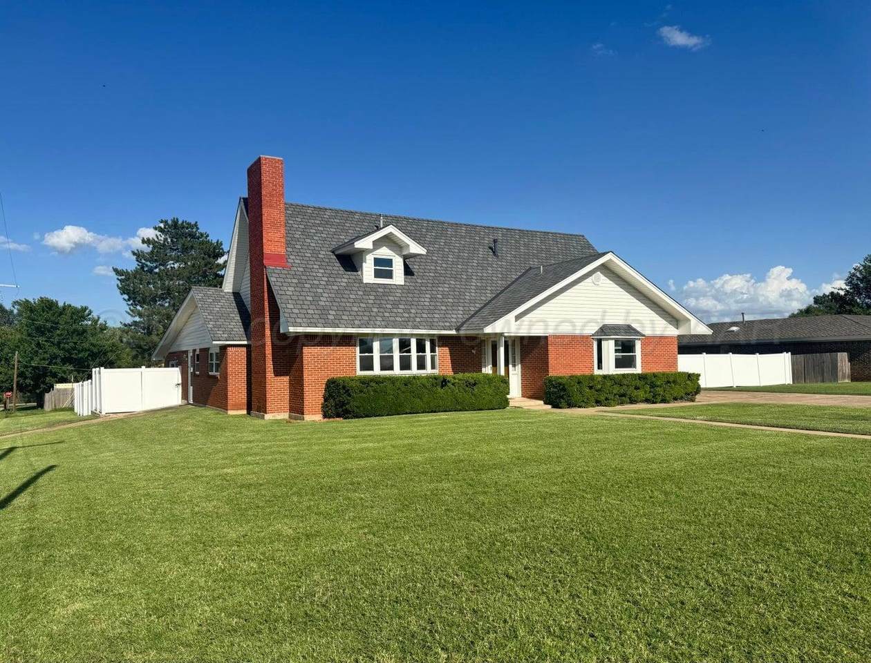 1001 Sweetwater Street - Photo 1