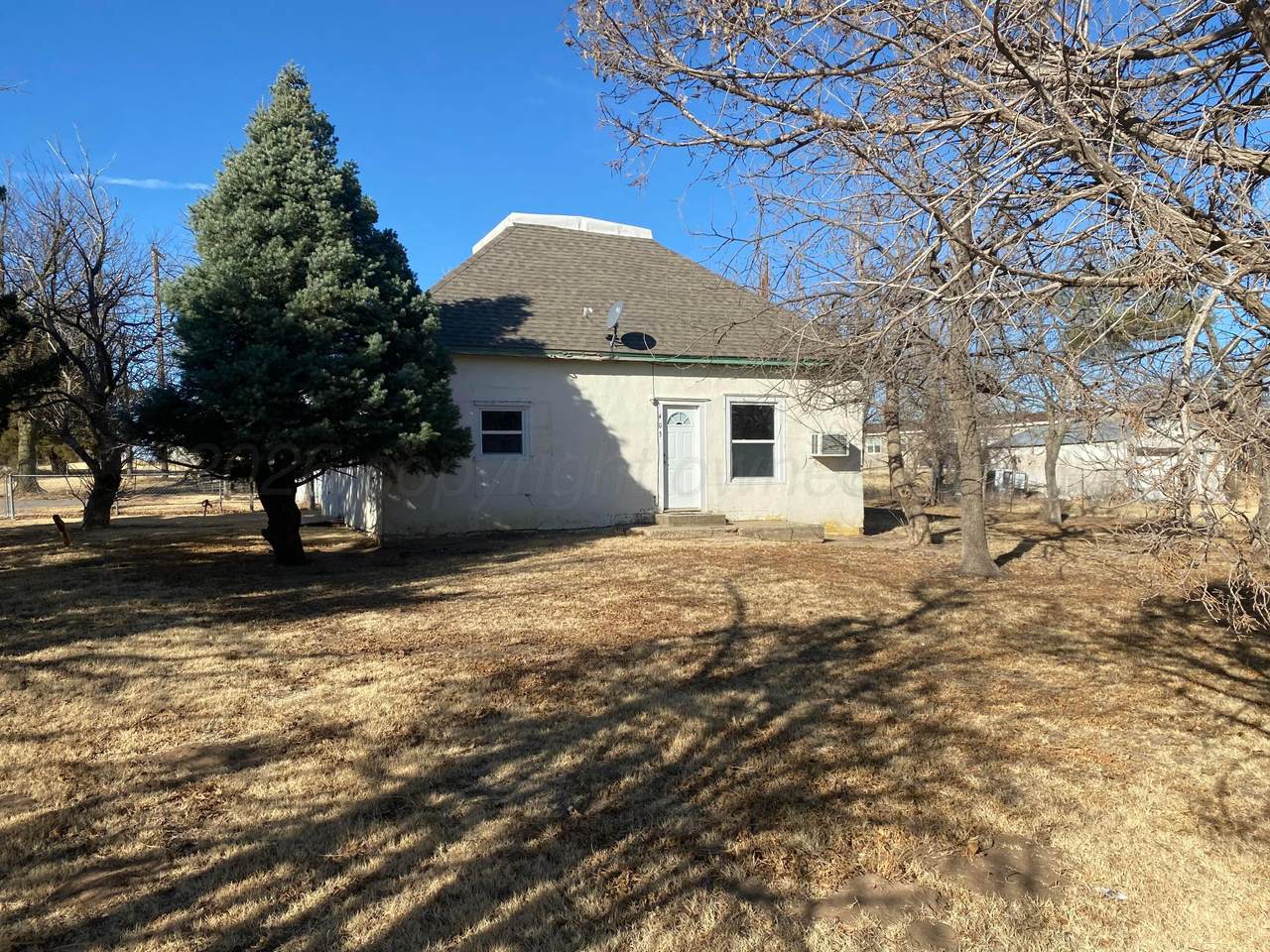 403 Oak Street - Photo 1