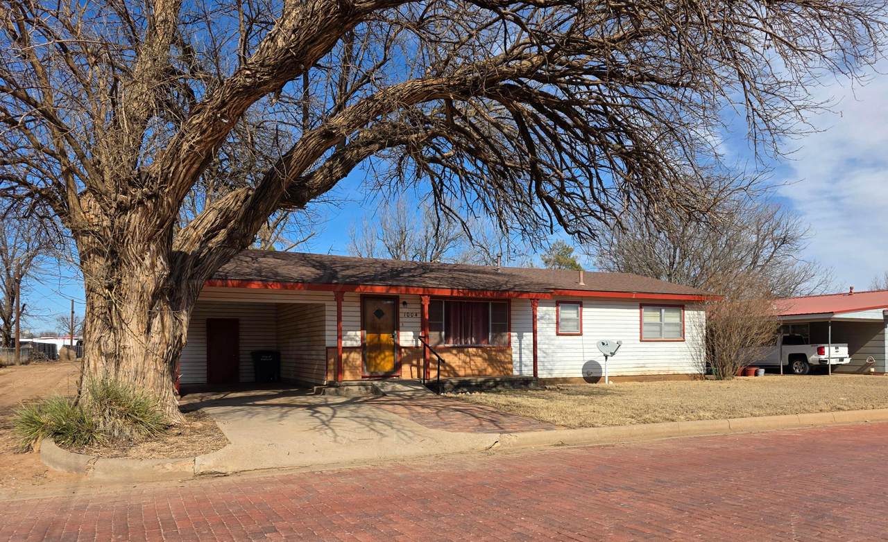 1004 Gober Street - Photo 1
