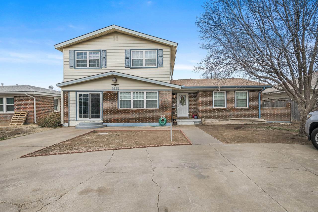 1410 35TH Avenue - Photo 1