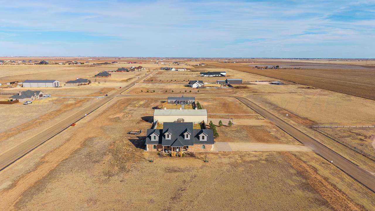 19000 Spirit Loop - Photo 1