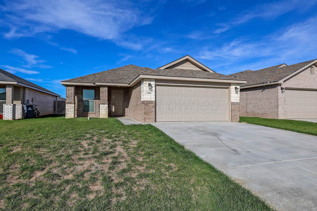  Address Not Published - Photo 1