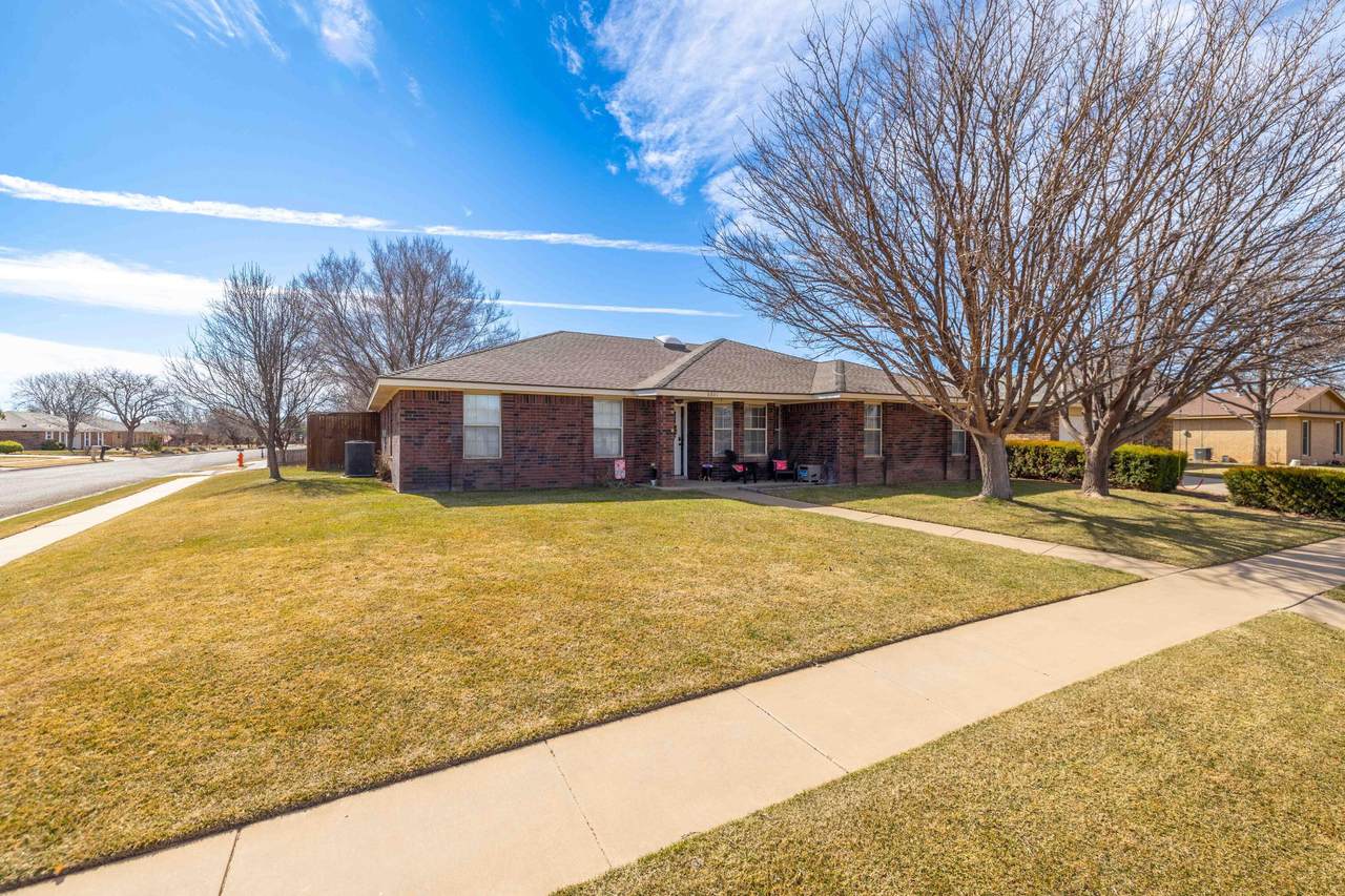 6801 Rochelle Lane - Photo 1