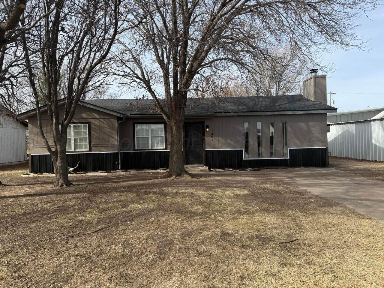 1407 Franklin Avenue - Photo 1