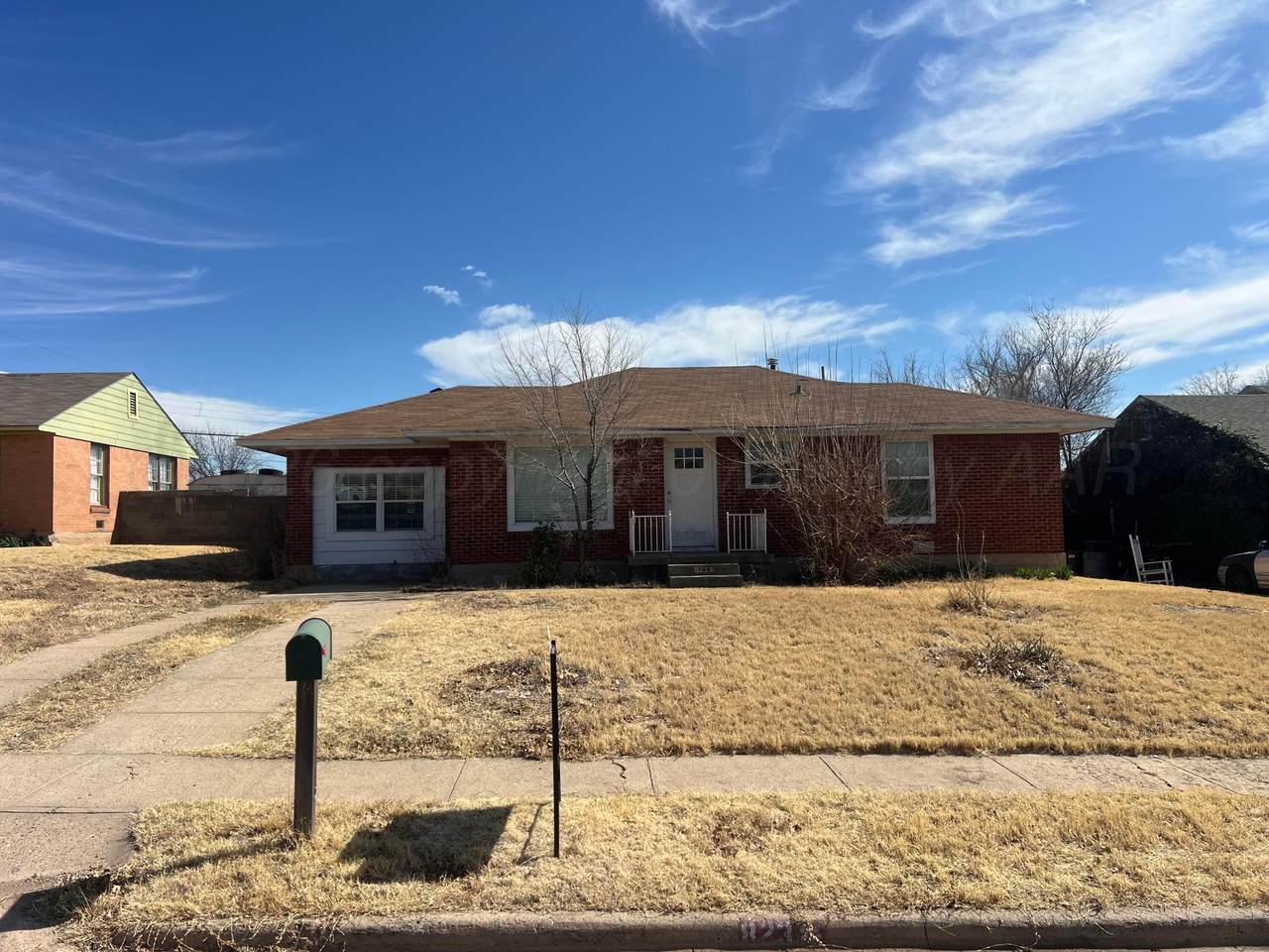 823 Latimer Street - Photo 1