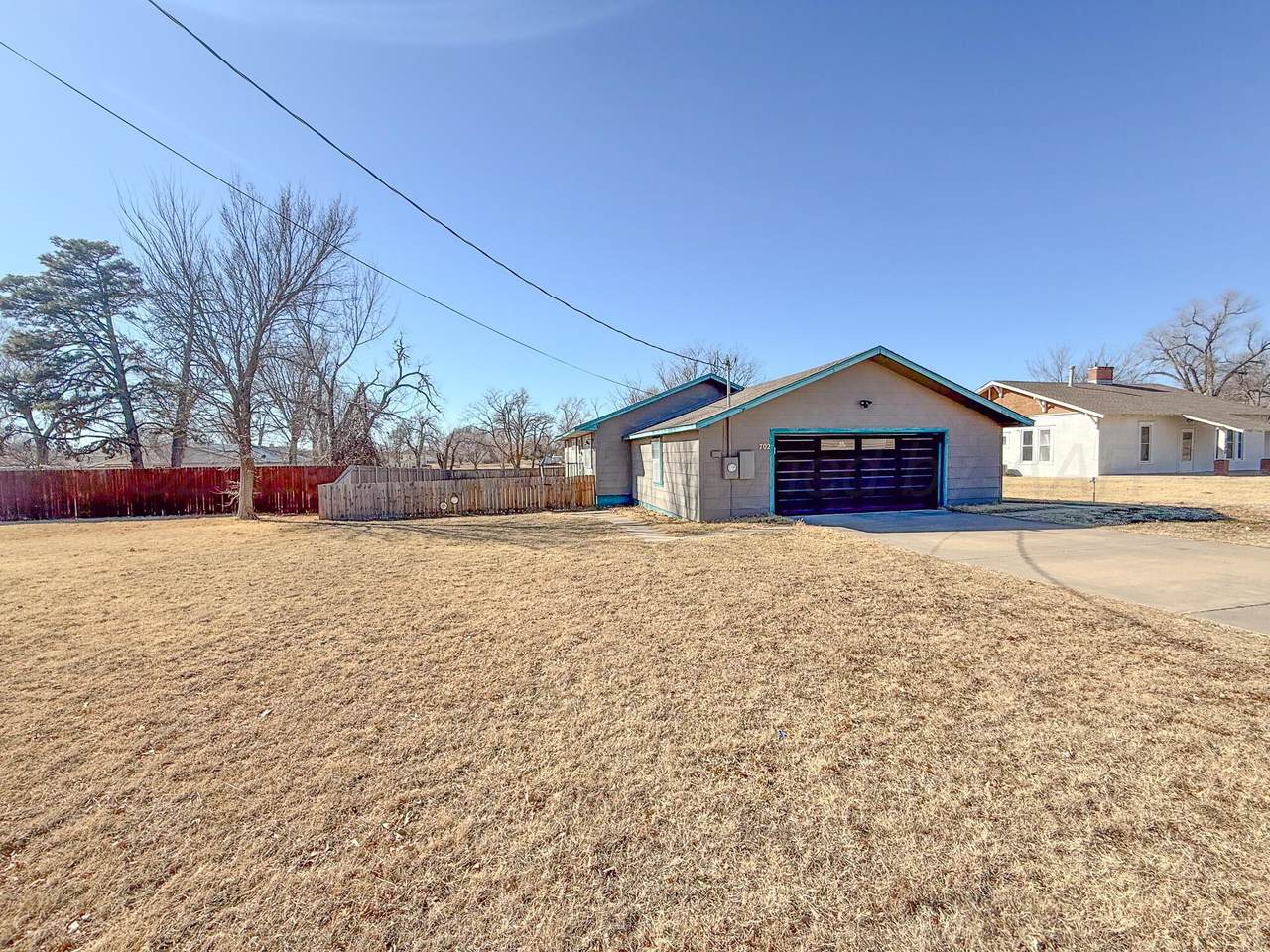 702 Canadian Street - Photo 1