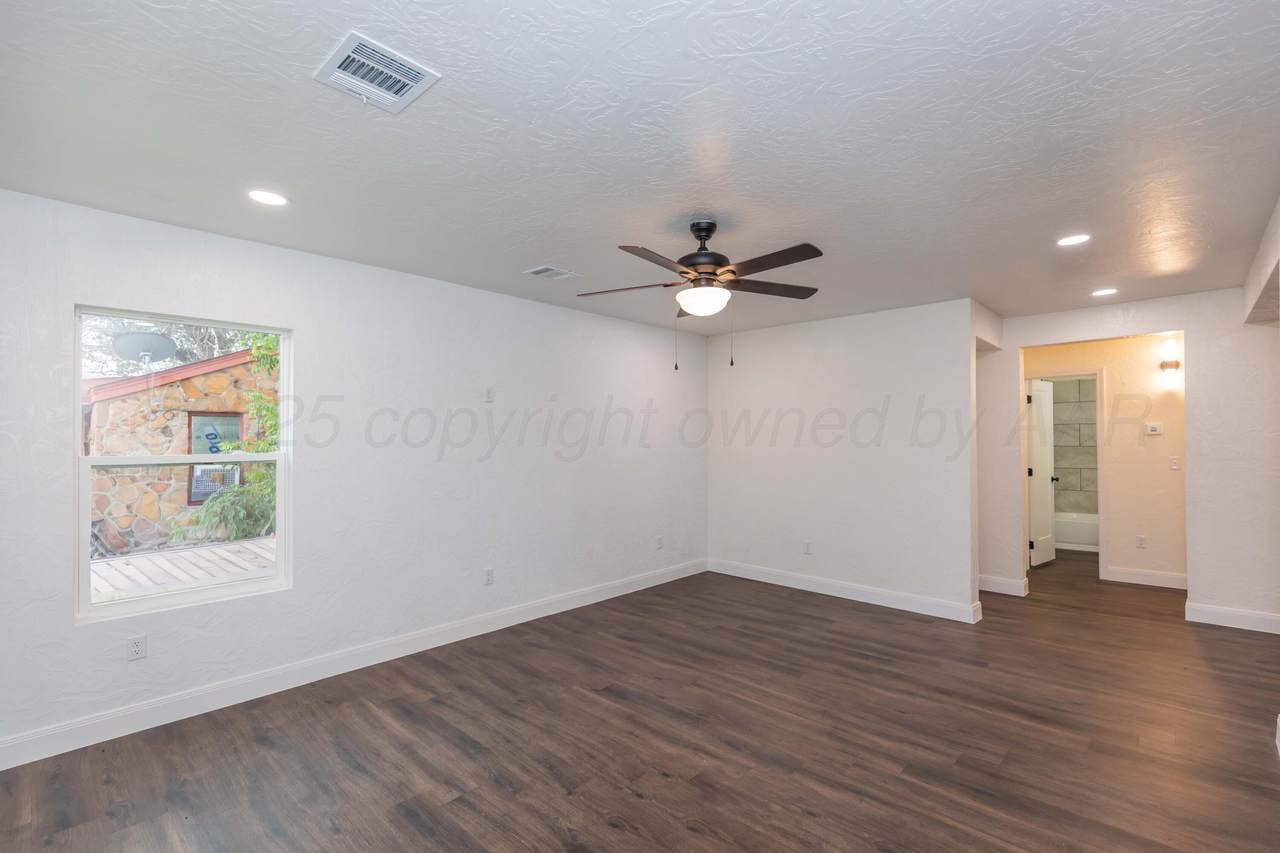 https://bt-photos.global.ssl.fastly.net/amarillo/1280_boomver_1_26-2091-2.jpg