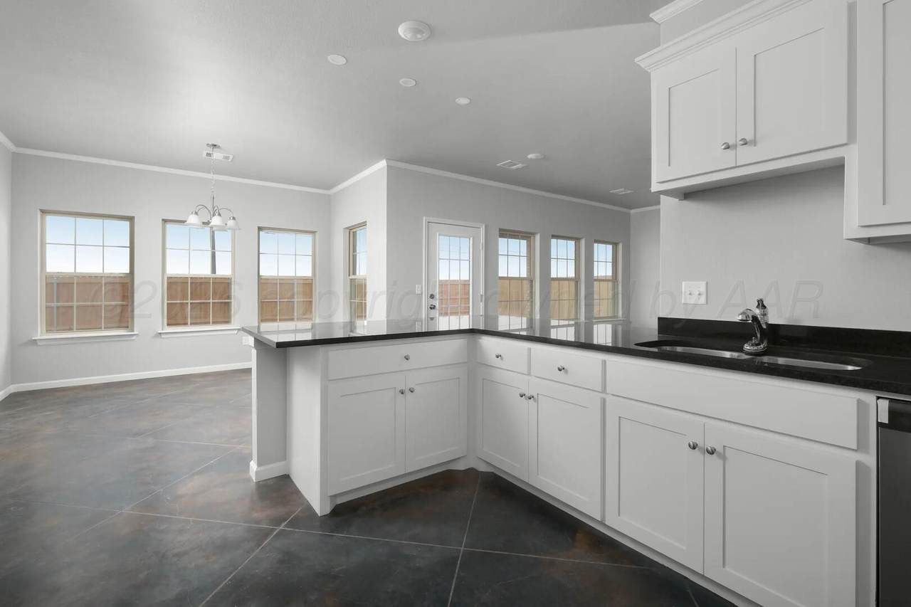 7615 Beck Drive - Photo 1