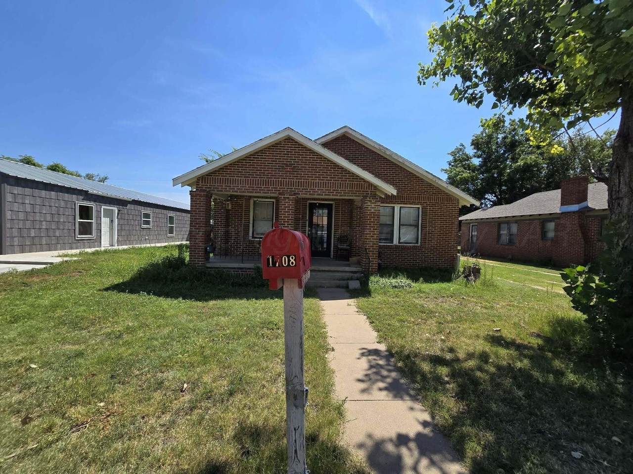 2706 Ridgemere Boulevard - Photo 1