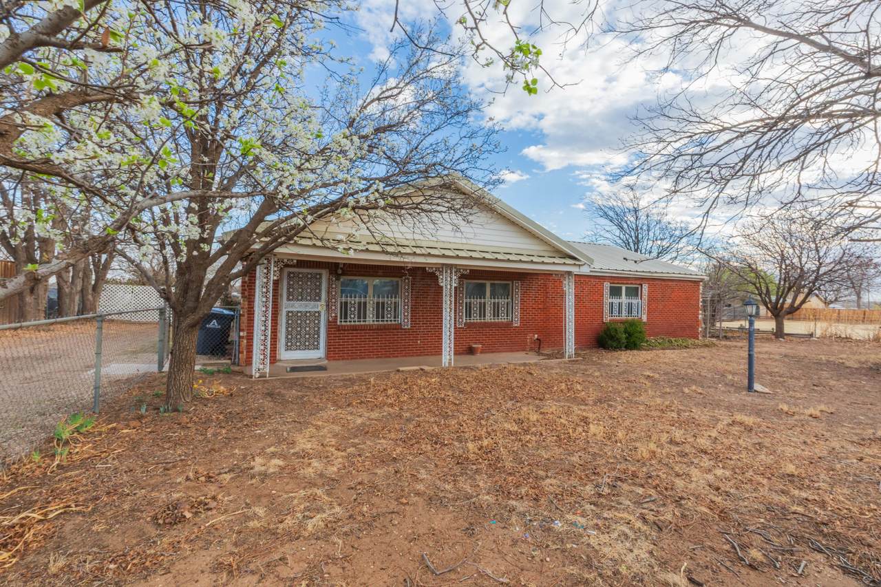 1221 Studebaker Avenue - Photo 1