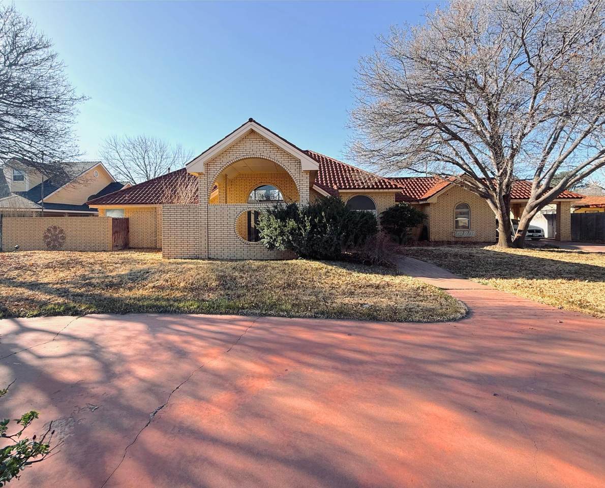 1700 2ND Street - Photo 1