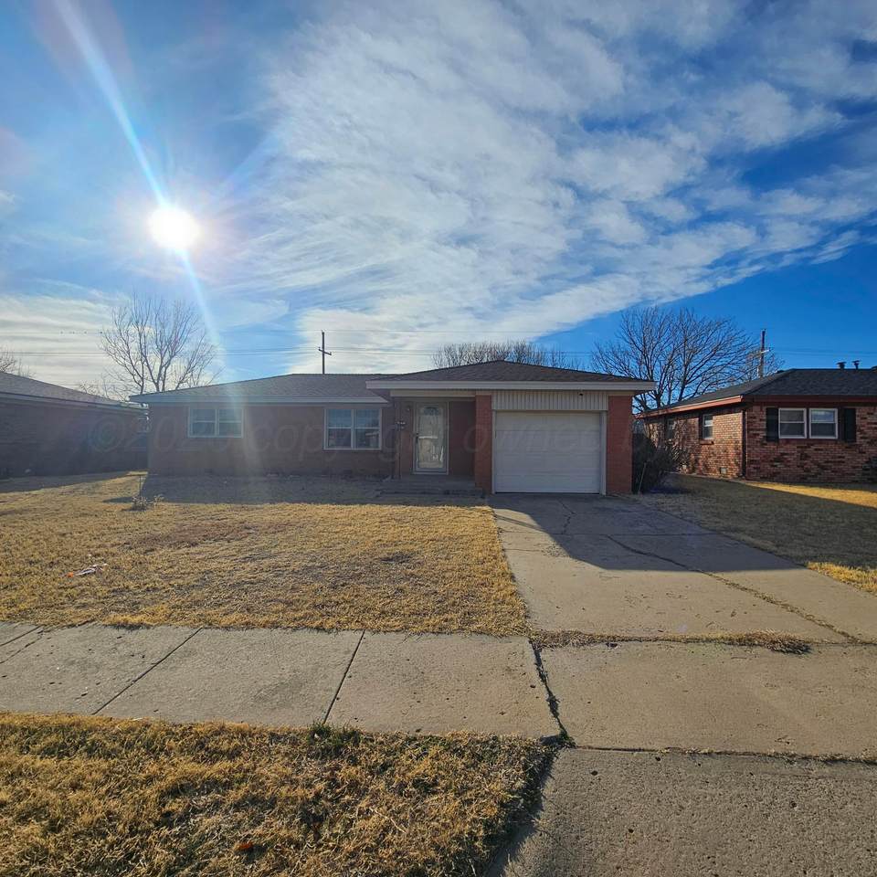 2121 Zimmers Street - Photo 1