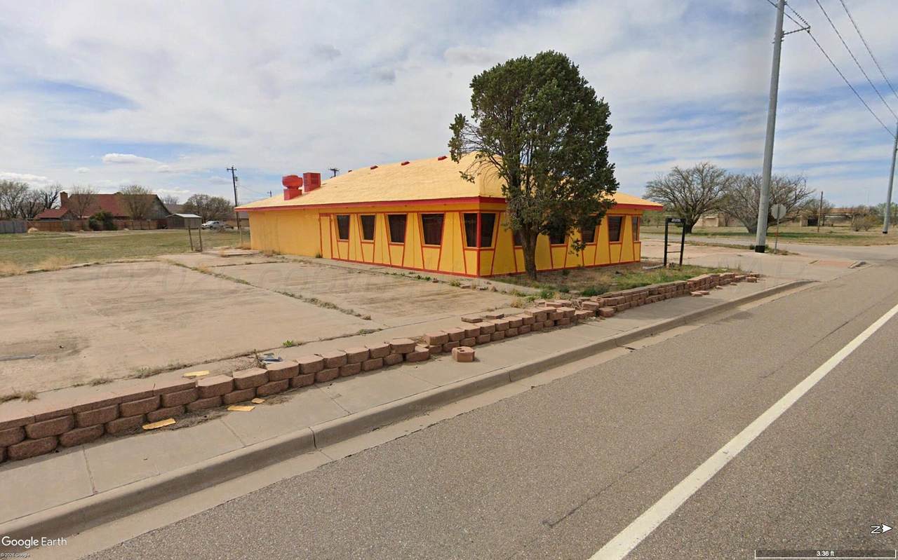  Address Not Published - Photo 1