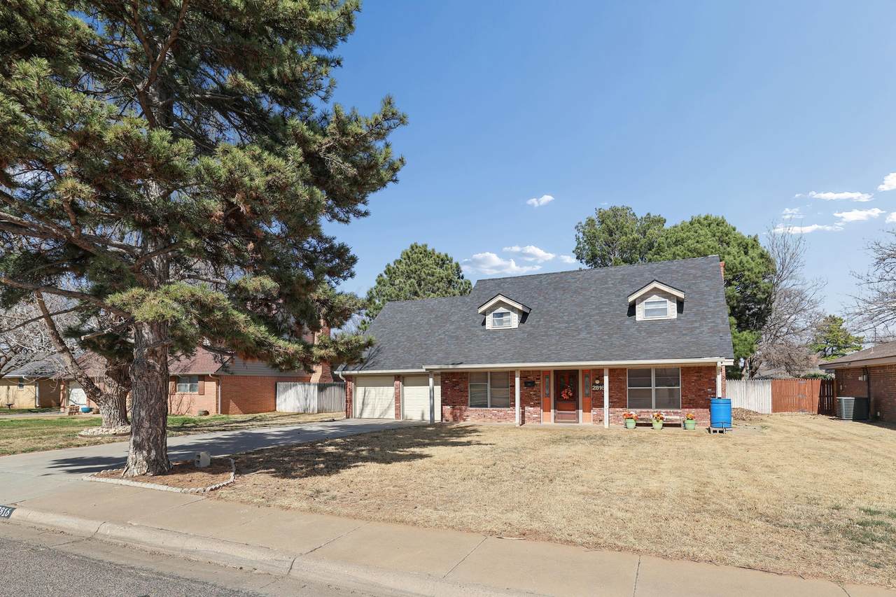 2816 Lloyd Drive - Photo 1