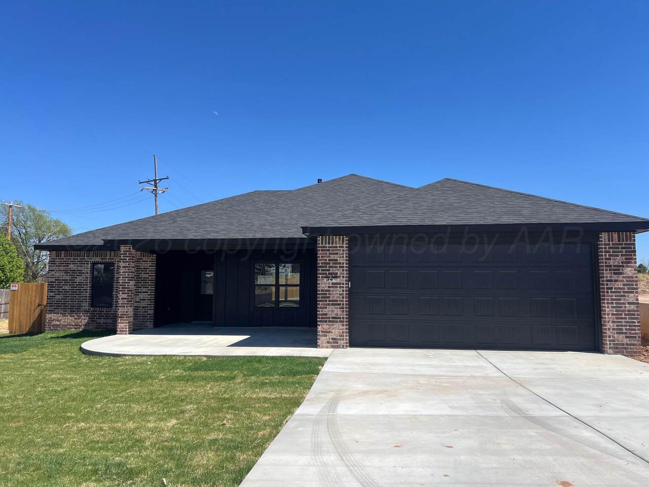 528 Camelot Drive - Photo 1