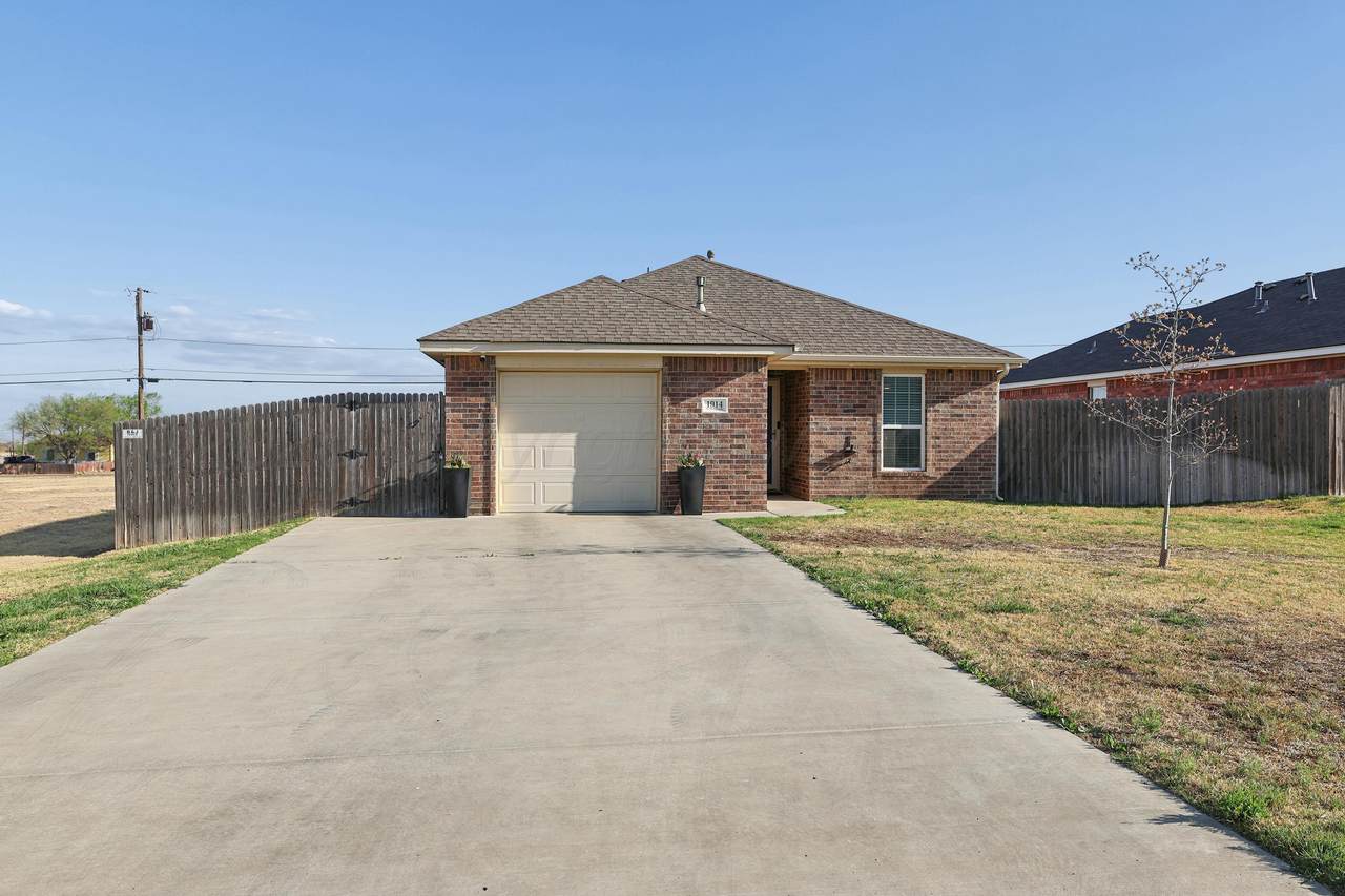 1914 15TH Avenue - Photo 1