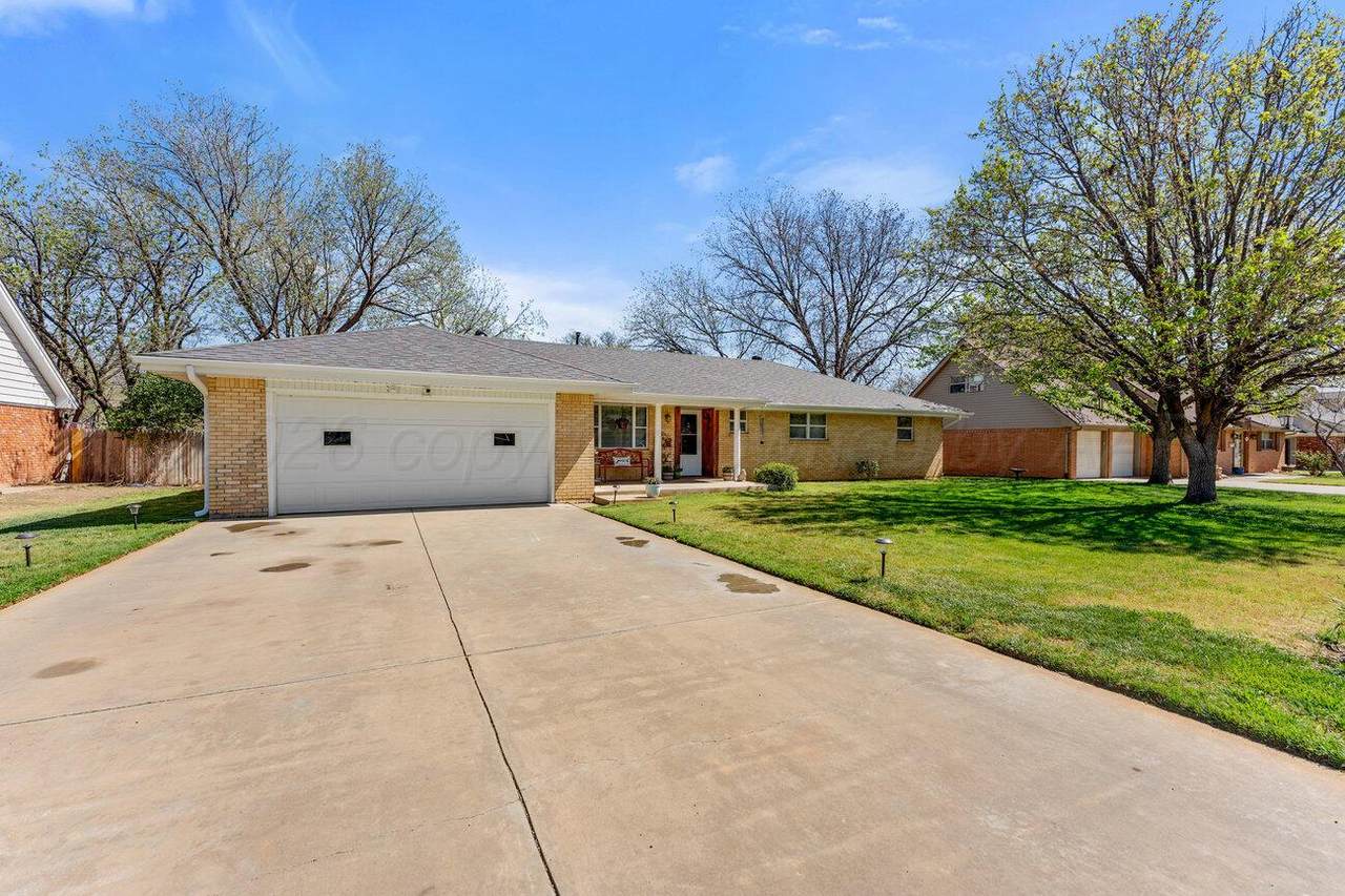 2820 Lloyd Drive - Photo 1