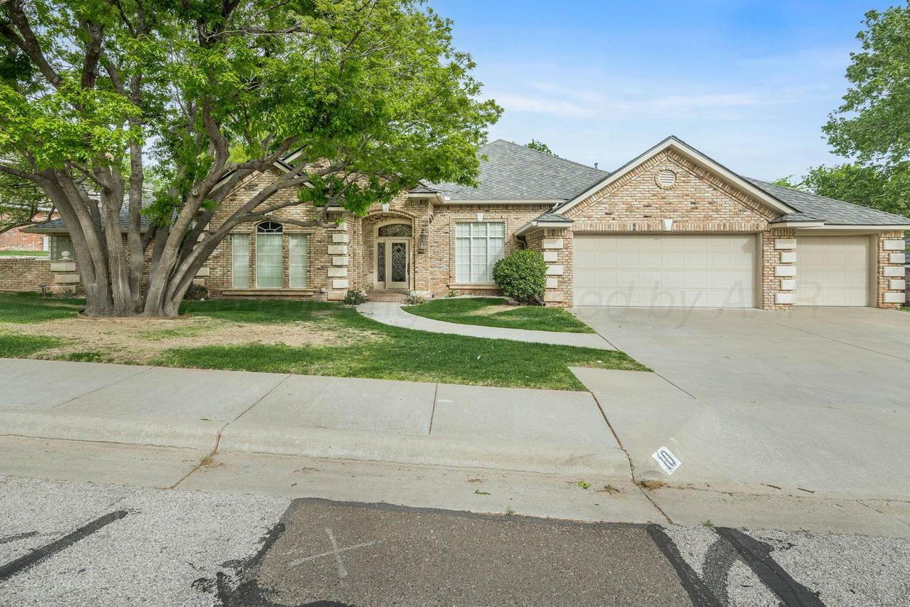 10 Hogan Drive - Photo 1