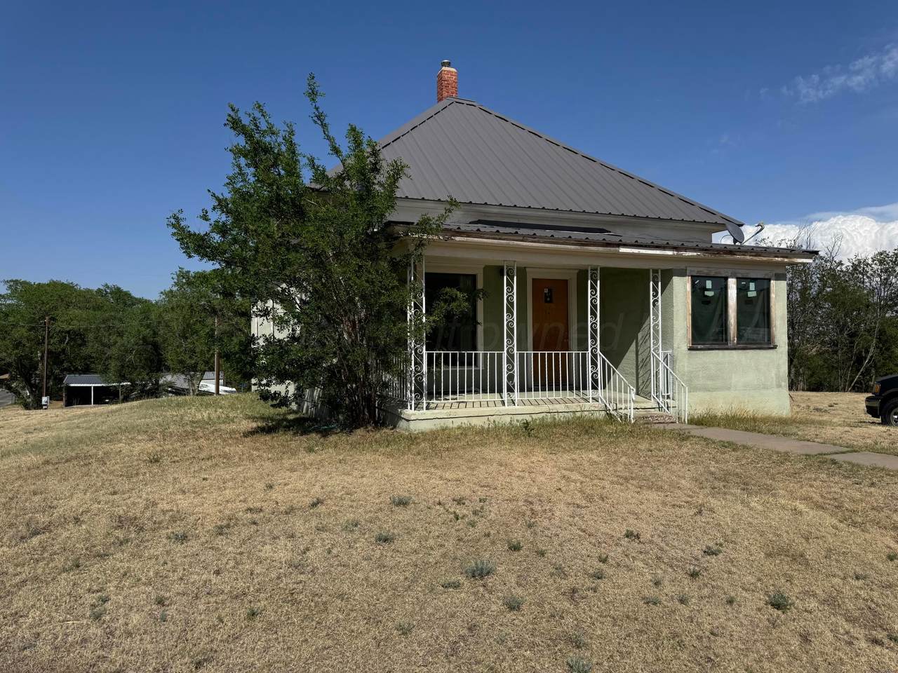 907 Elsie Avenue - Photo 1