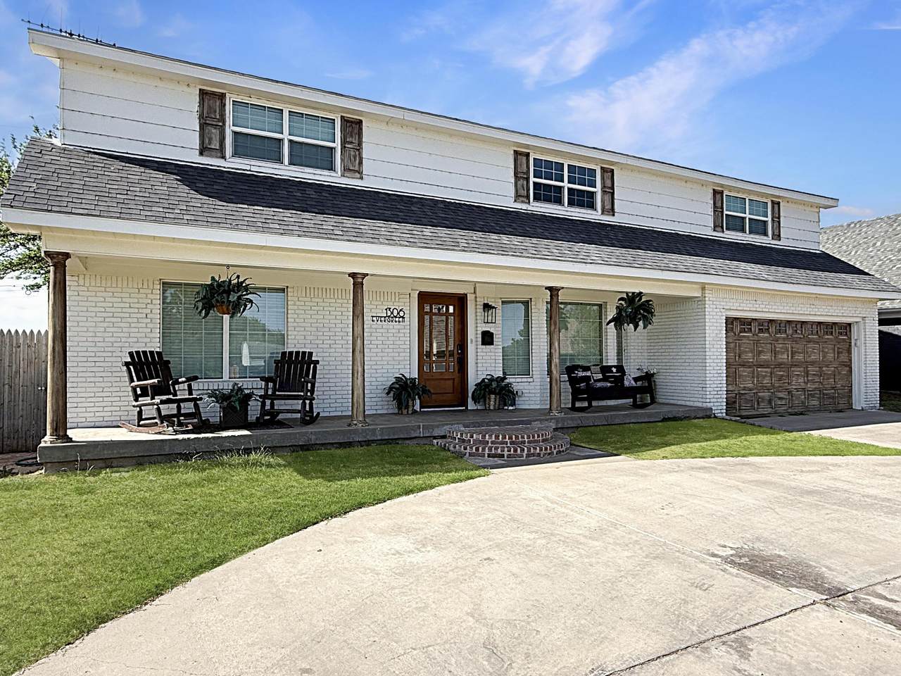 1306 Evergreen Street - Photo 1