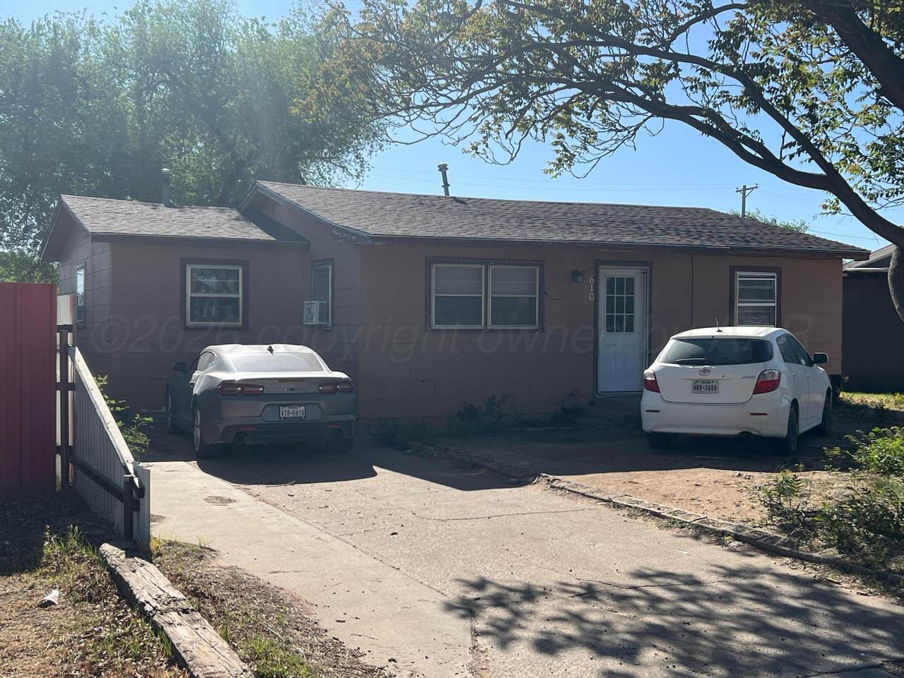 610 Summitt Avenue - Photo 1