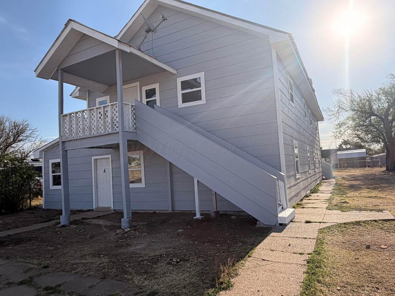 404 Lincoln - Photo 1