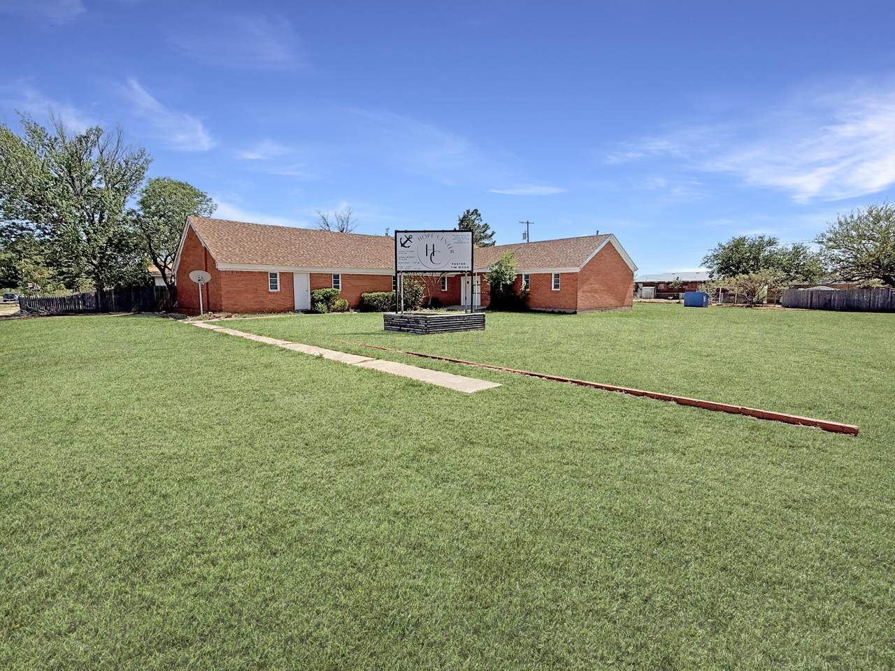 200 Vaughn Avenue - Photo 1