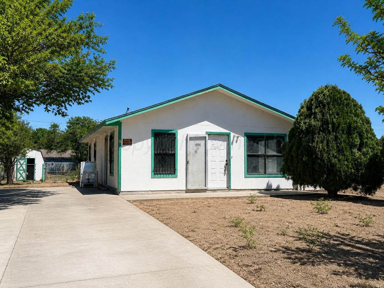 1504 Tyler Street - Photo 1
