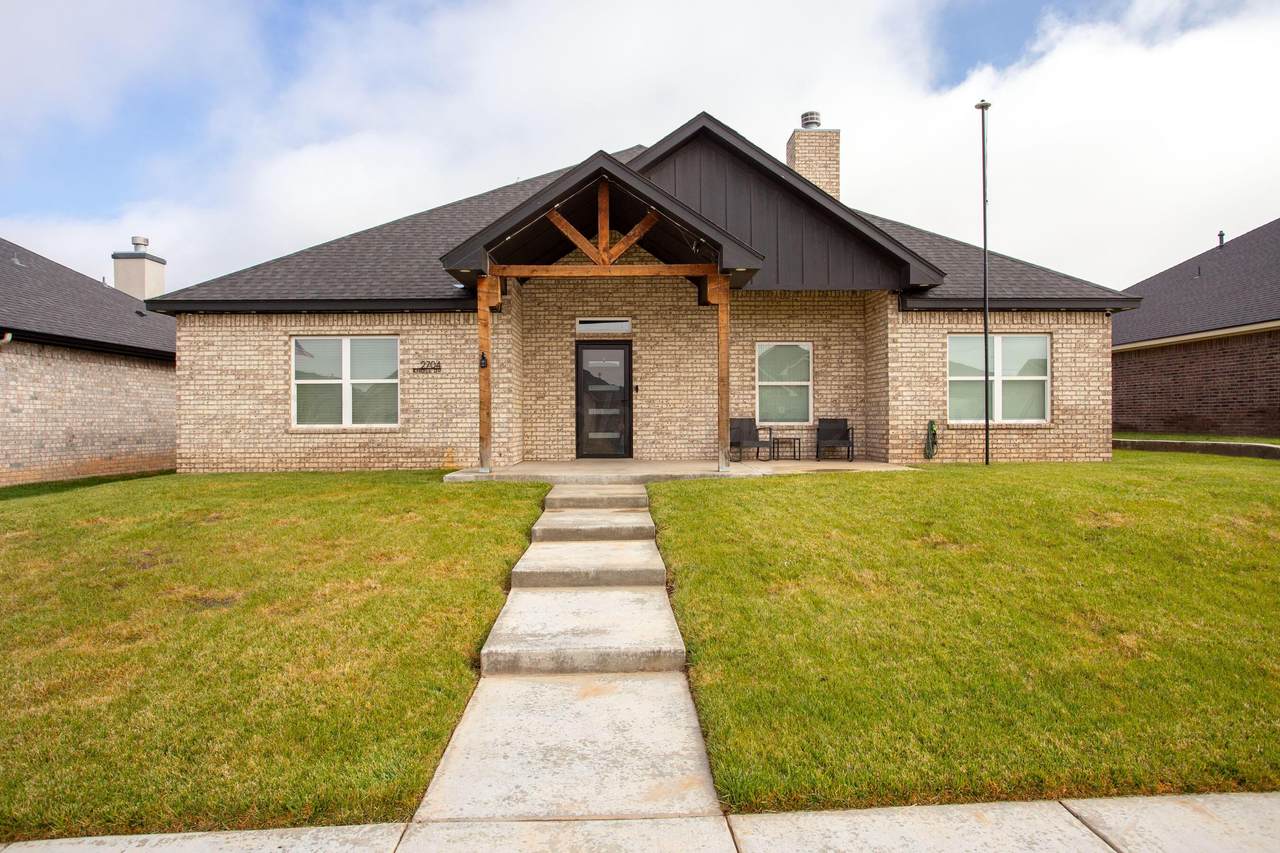 2704 Knoll Drive - Photo 1