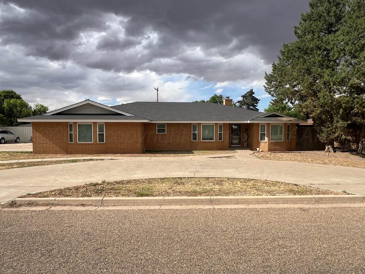 1208 8th Street - Photo 1