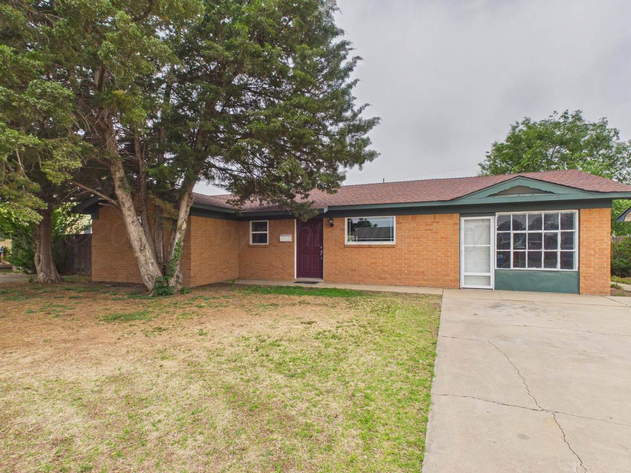 503 Willow Avenue - Photo 1