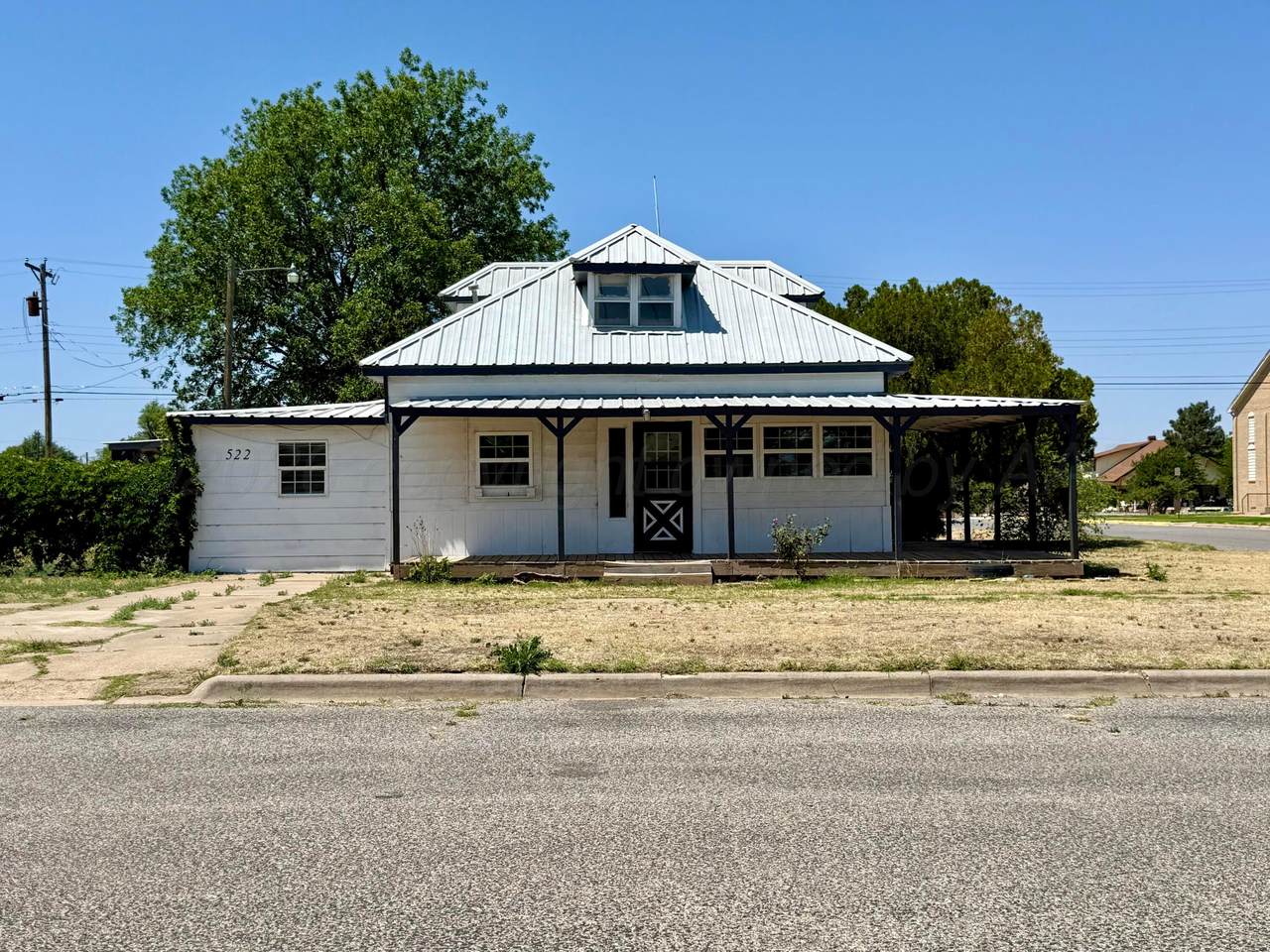 522 Francis Avenue - Photo 1