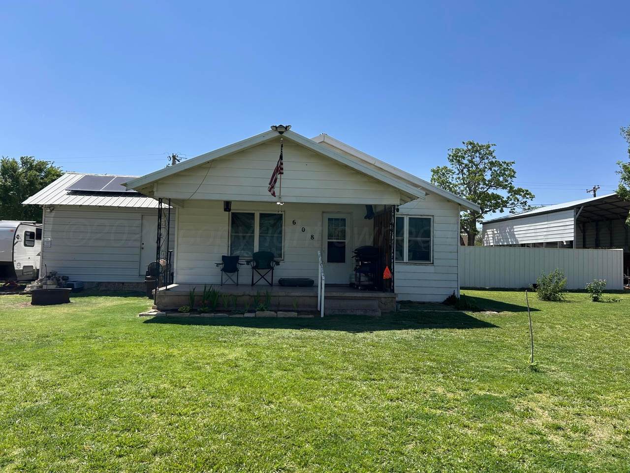 608 Richardson Avenue - Photo 1