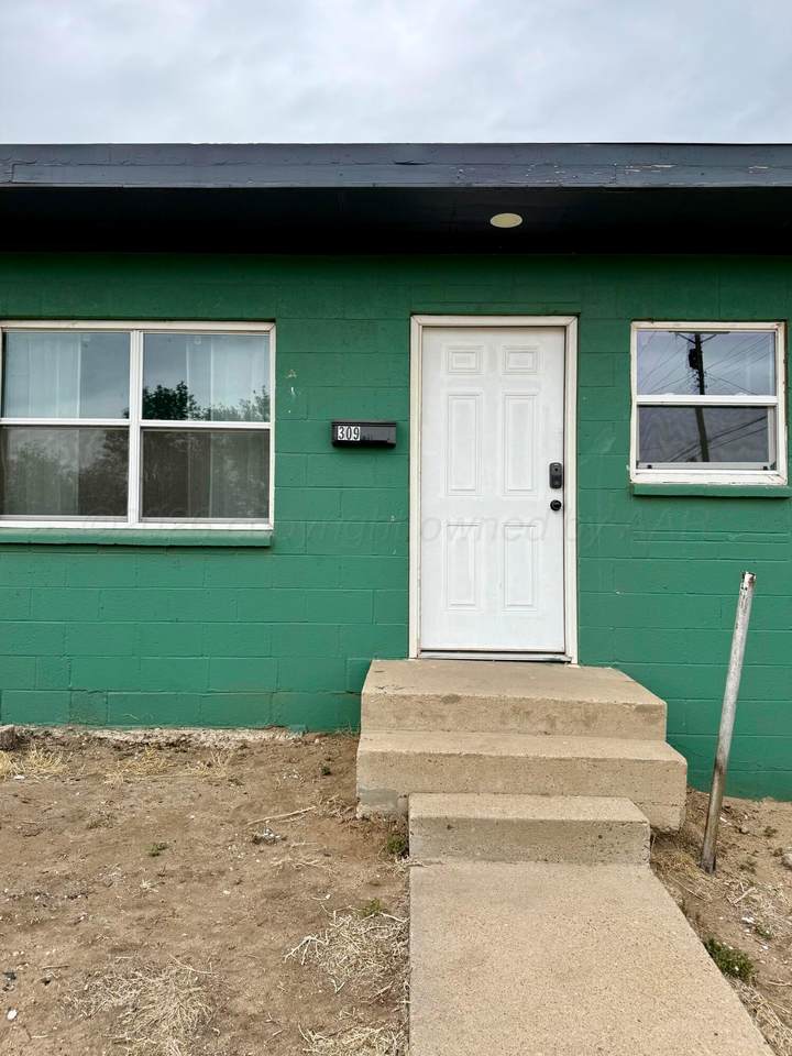 309 8th Street - Photo 1