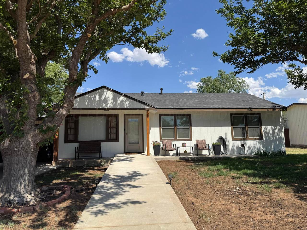 833 Conklin Street - Photo 1