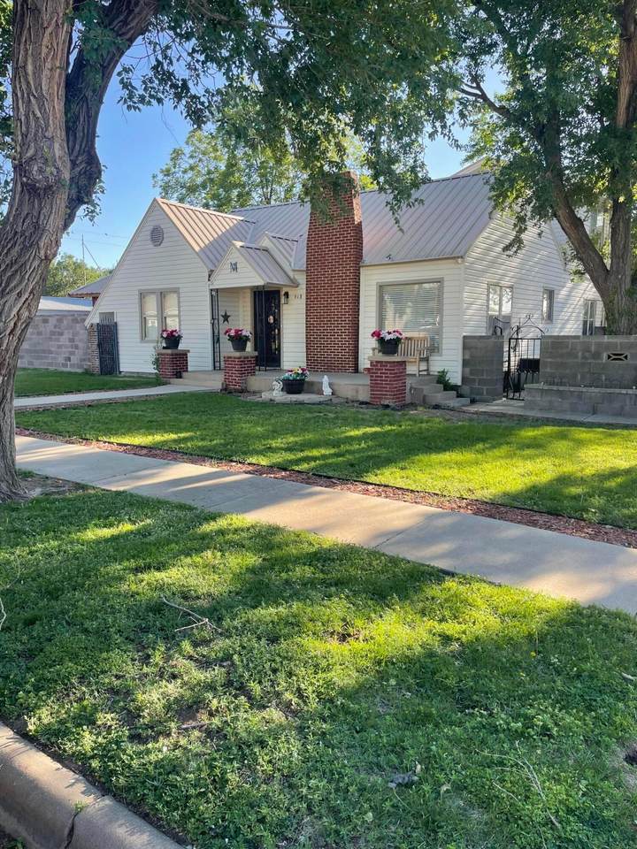 918 Spruce Street - Photo 1
