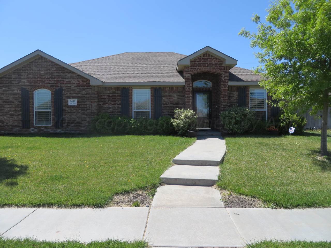 1417 62ND Avenue - Photo 1