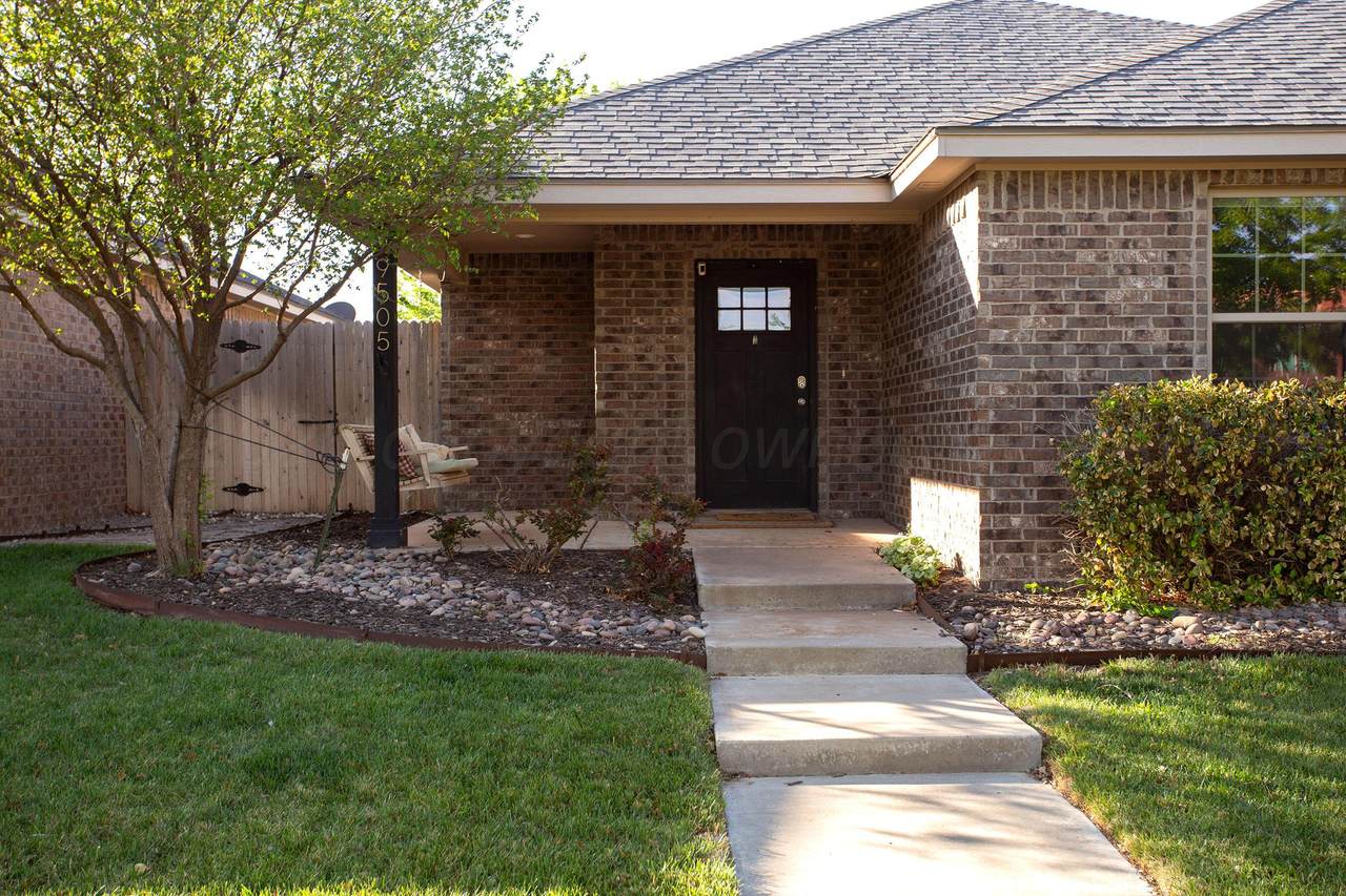 9505 Perry Avenue - Photo 1