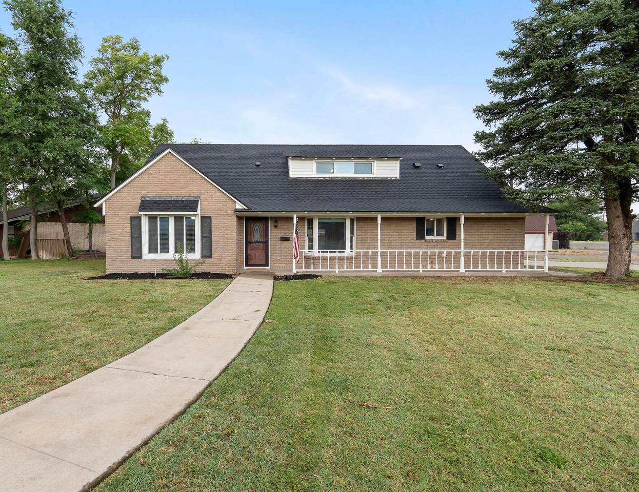 500 Holman Lane - Photo 1